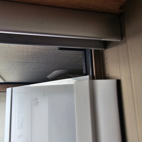 Arretierung für Klappduschwand am Hymer ML-T 570 bis Modell 2024 WOLFWAX