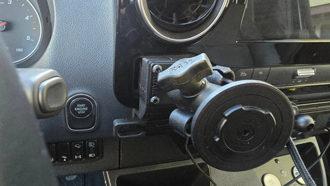 CLAMP-MOUNT Basic für Mercedes Sprinter W907 W910 WOLFWAX