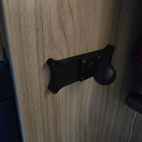 Adapterplatte für den Hymer ML-T 570 im Schlafbereich WOLFWAX